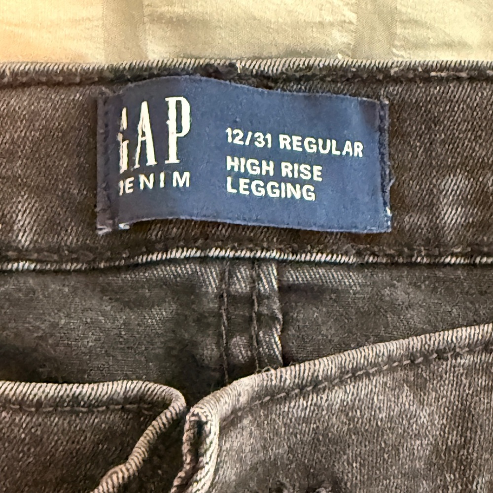 GAP Black Wash High Rise Legging Jeans